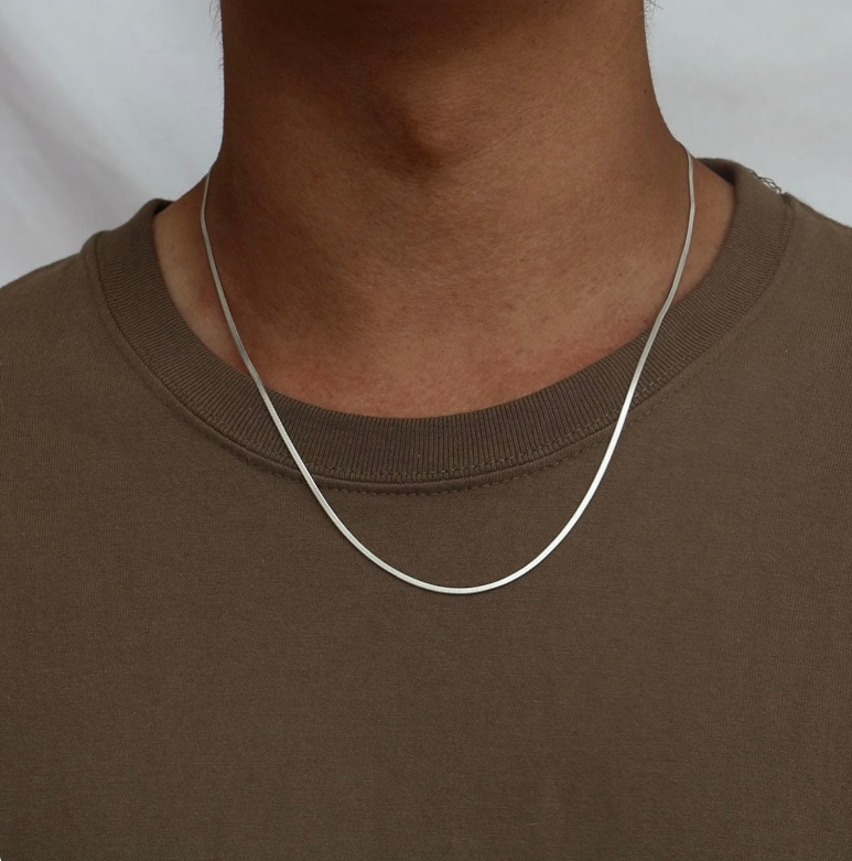 Minimal Silver Snake Chain
